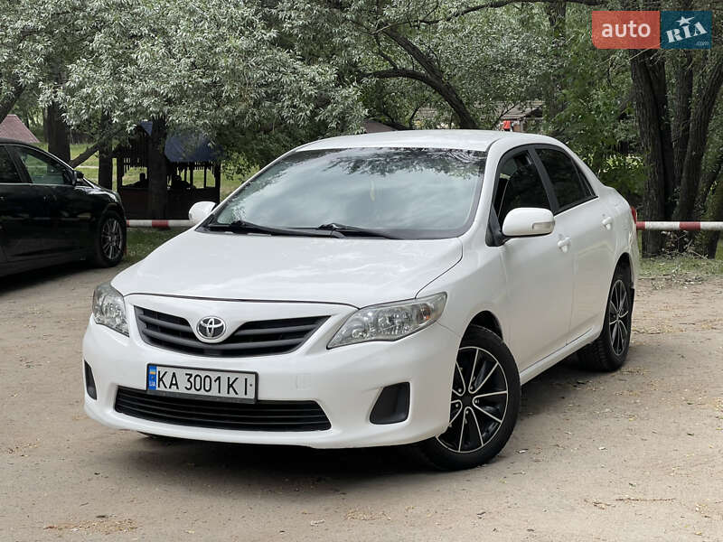 Toyota Corolla (2012)