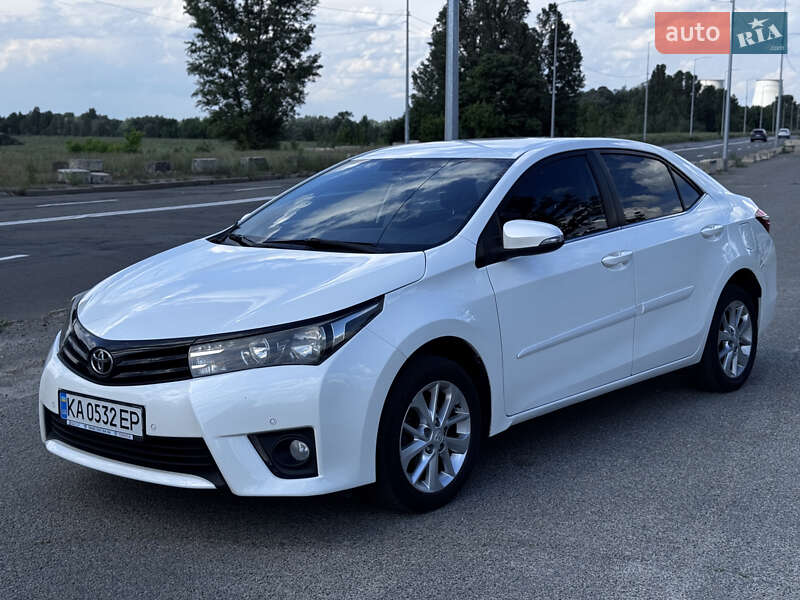 Toyota Corolla (2013)