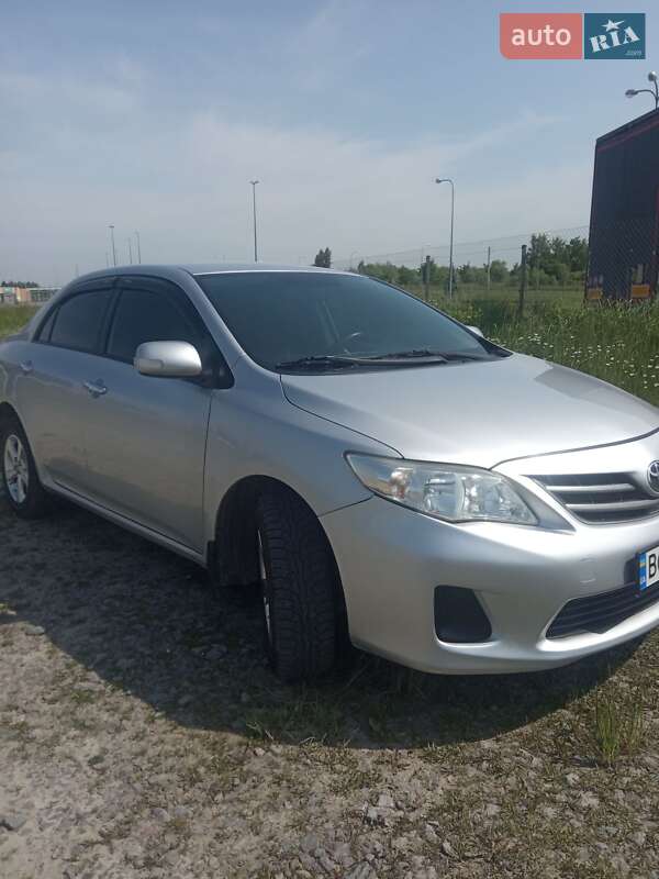 Toyota Corolla (2013)