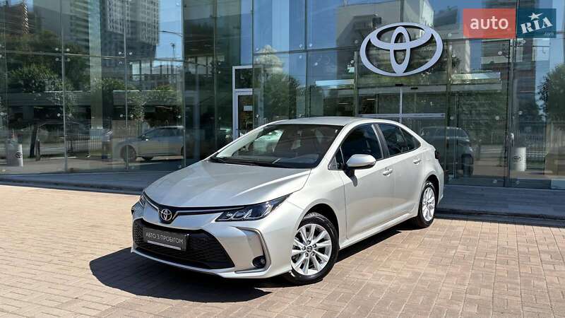 Toyota Corolla (2024)