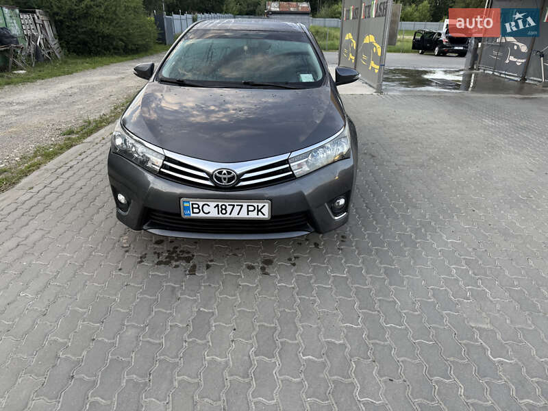 Toyota Corolla (2013)