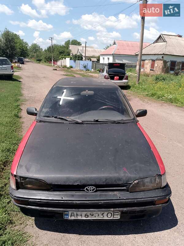 Toyota Corolla (1990)