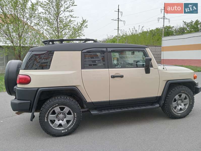 Toyota Fj cruiser (2008)