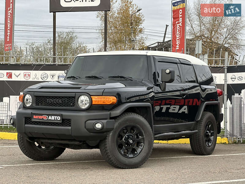 Toyota Fj cruiser (2012)