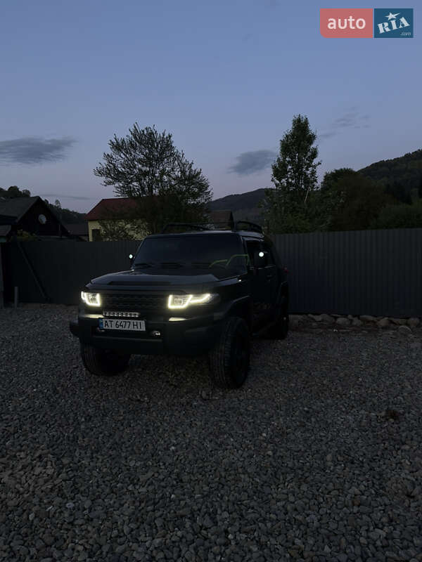 Toyota Fj cruiser (2008)