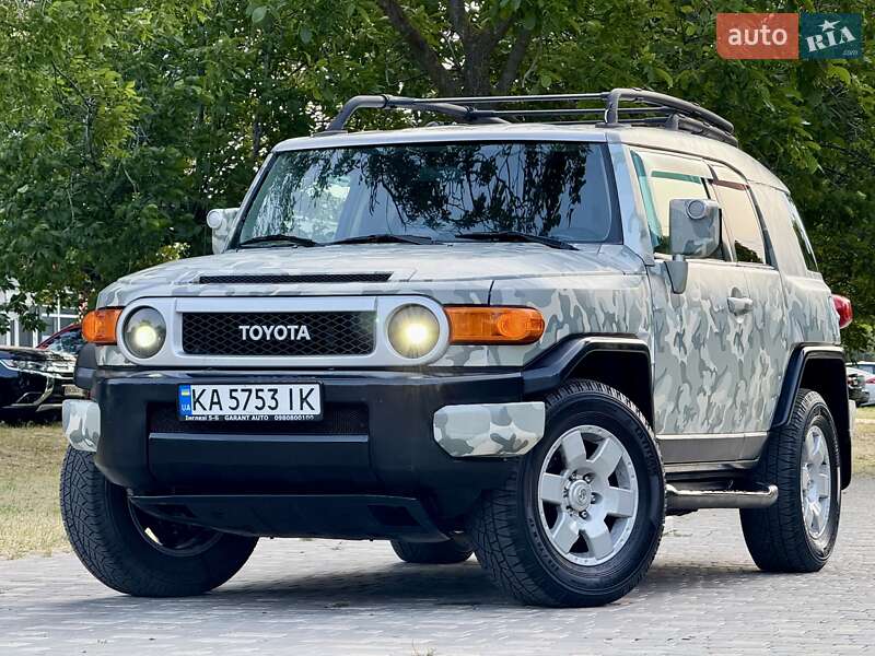 Toyota Fj cruiser (2006)