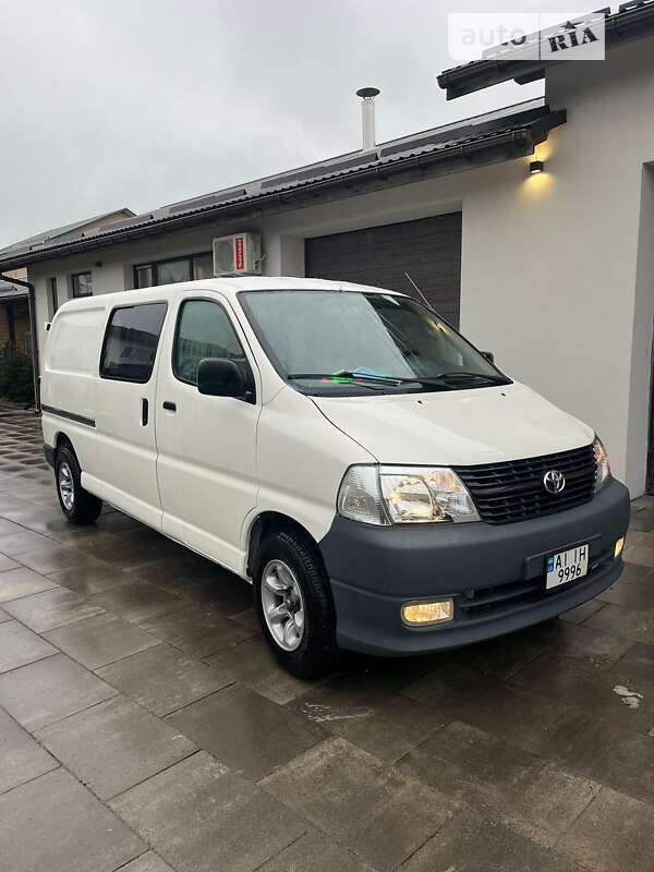 Toyota Hiace (2008)