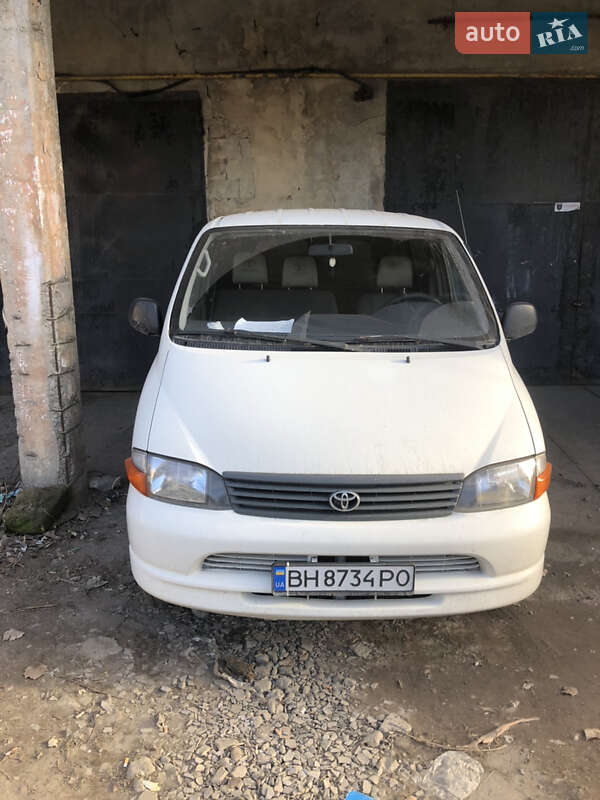 Toyota Hiace (2004)