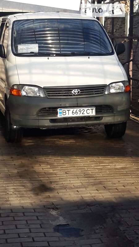 Toyota Hiace (2002)