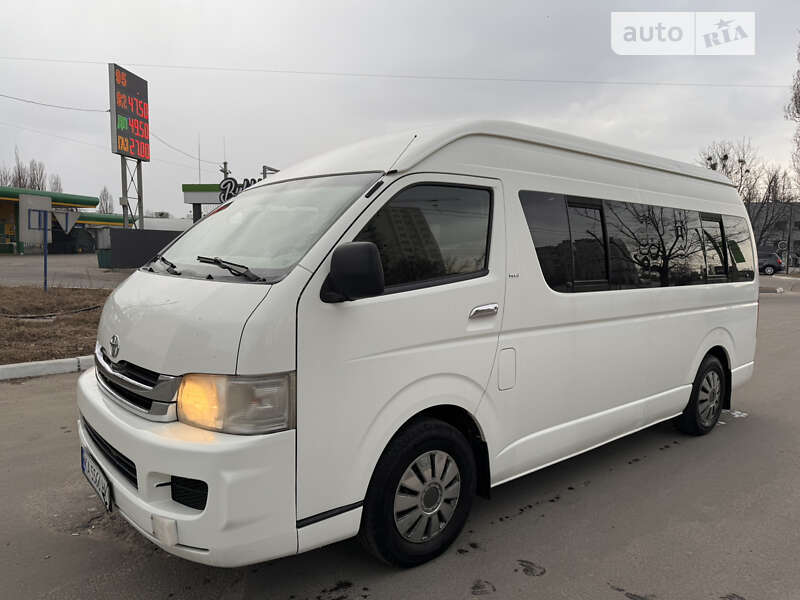 Toyota Hiace (2008)