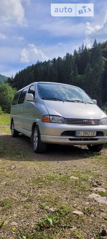 Toyota Hi ace (2004)