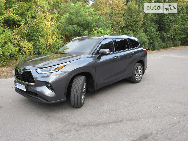 Toyota Highlander hybrid (2022)