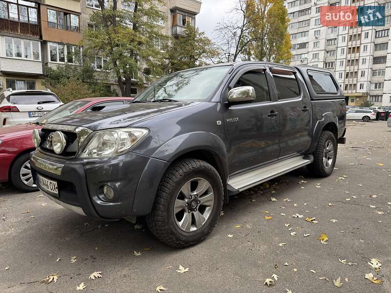 Toyota Hilux (2010)