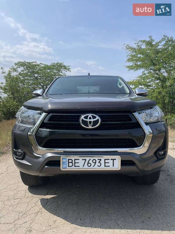 Toyota Hilux (2021)