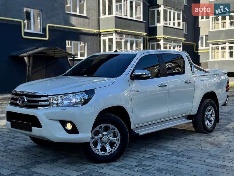 Toyota Hilux (2017)