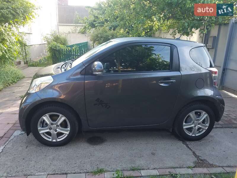 Toyota Iq (2011)