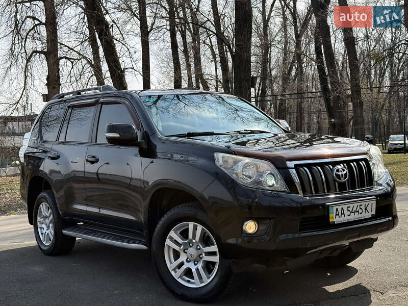 Toyota Land cruiser prado (2011)