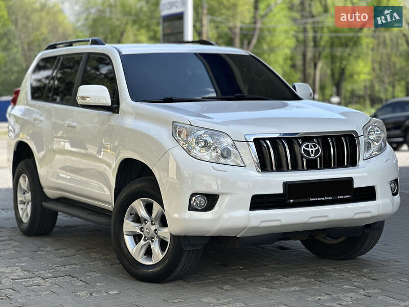 Toyota Land cruiser prado (2013)
