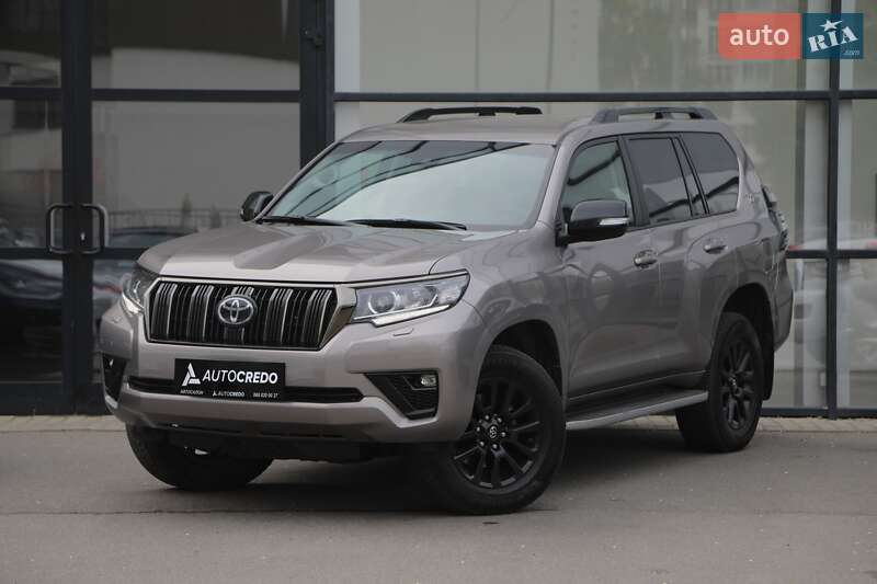 Toyota Land cruiser prado (2021)