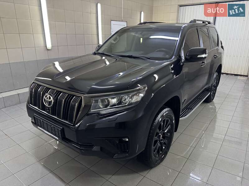 Toyota Land cruiser prado (2022)
