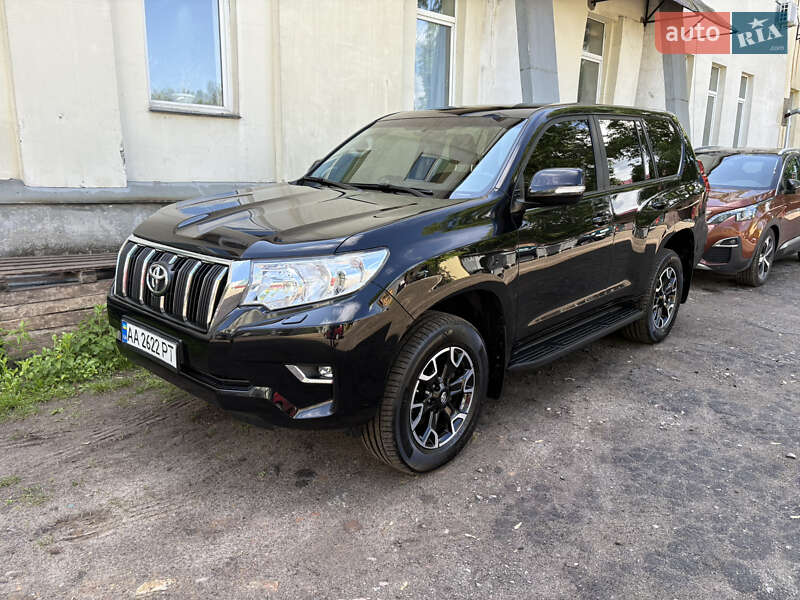 Toyota Land cruiser prado (2021)