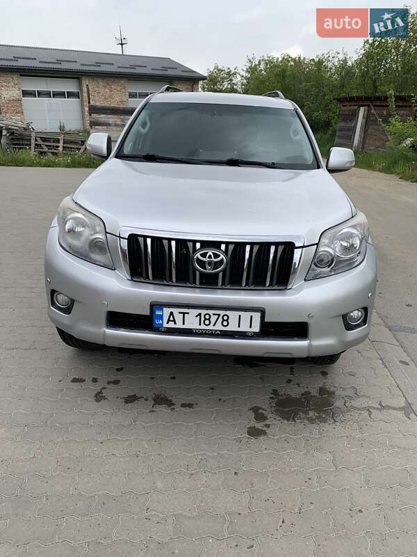 Toyota Land cruiser prado (2011)