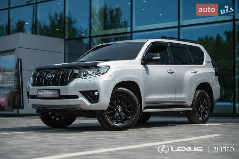 Toyota Land cruiser prado (2021)