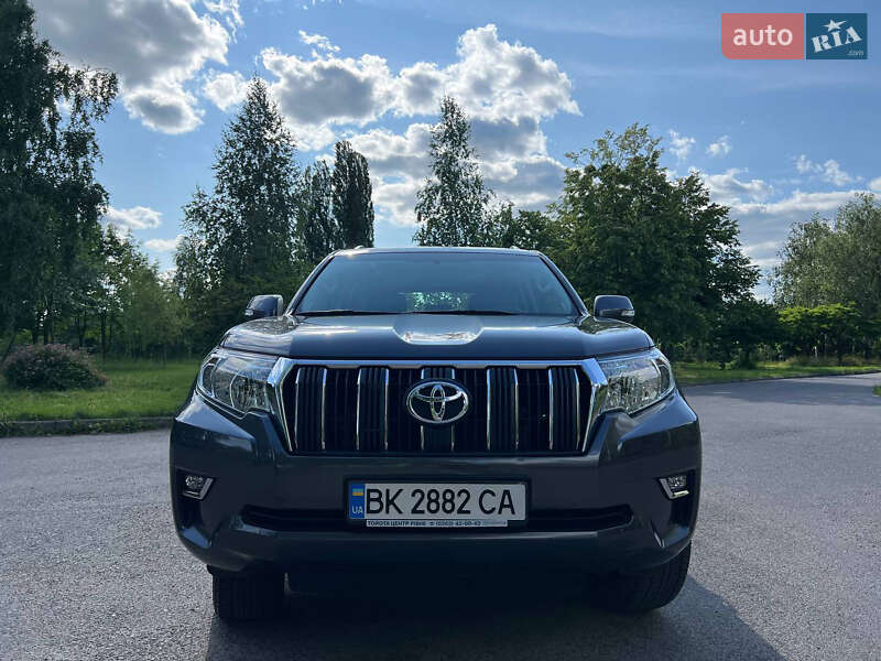 Toyota Land cruiser prado (2017)