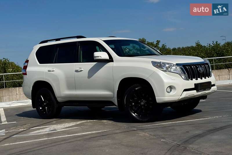Toyota Land cruiser prado (2014)