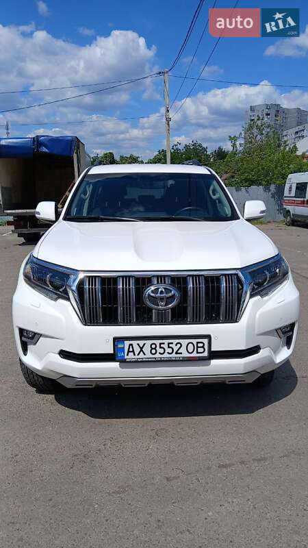 Toyota Land cruiser prado (2019)