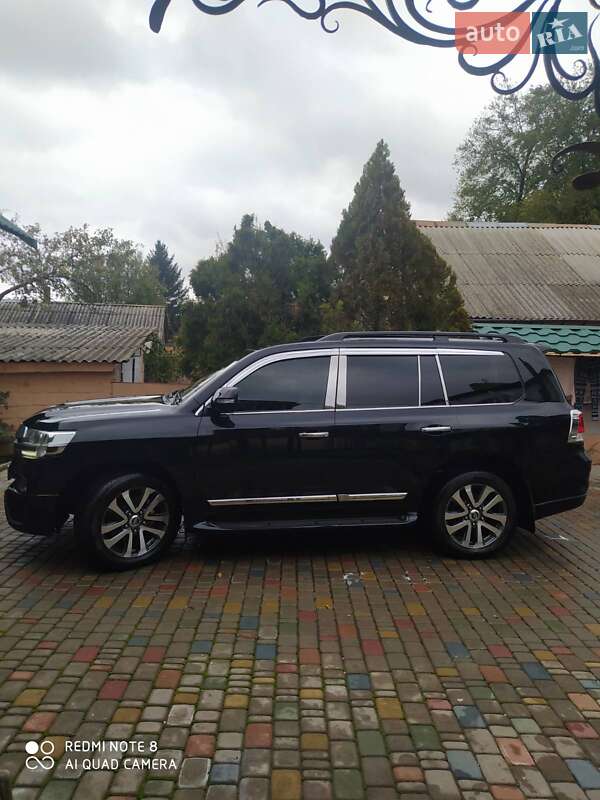 Toyota Land cruiser (2016)