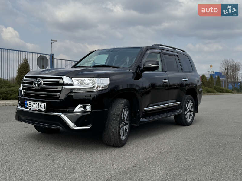 Toyota Land cruiser (2016)