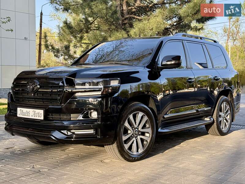 Toyota Land cruiser (2016)