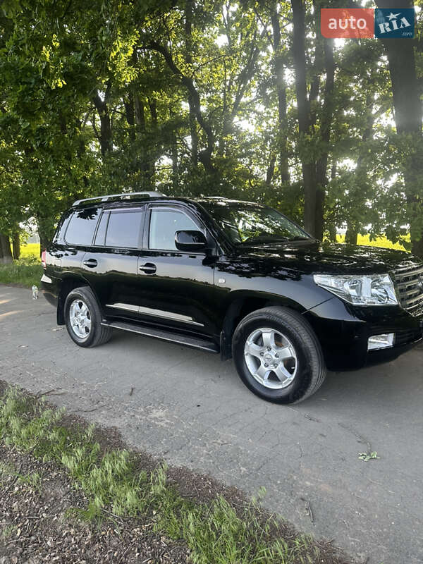 Toyota Land cruiser (2011)