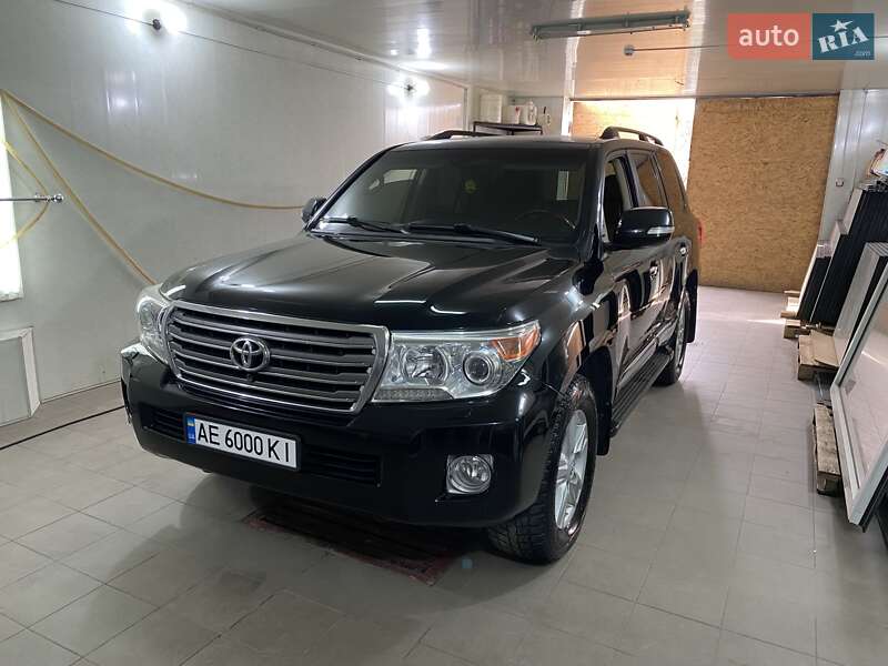 Toyota Land cruiser (2013)