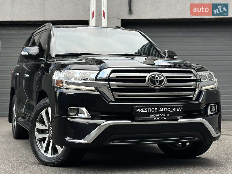 Toyota Land cruiser (2017)
