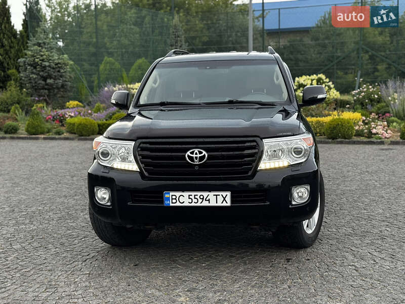 Toyota Land cruiser (2011)