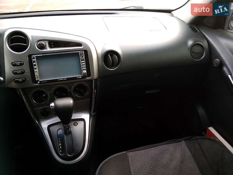 Toyota Matrix (2004)