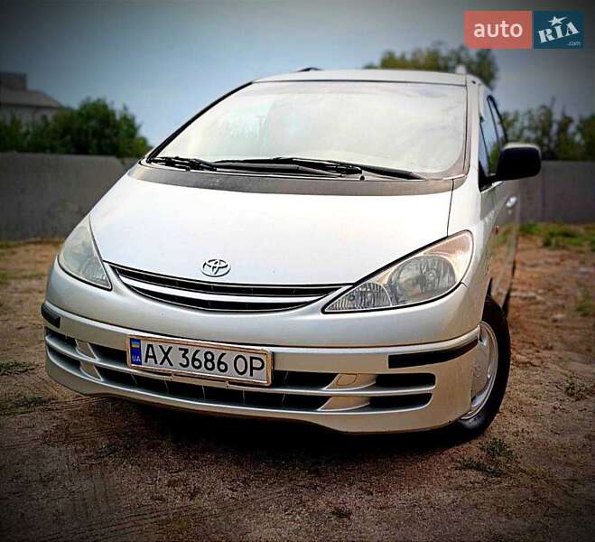 Toyota Previa (2000)