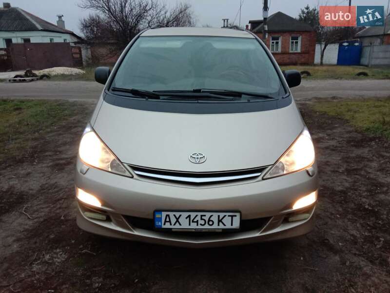 Toyota Previa (2005)