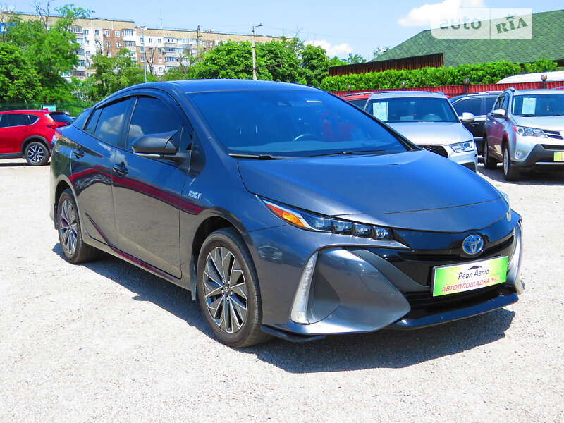 Toyota Prius prime (2021)