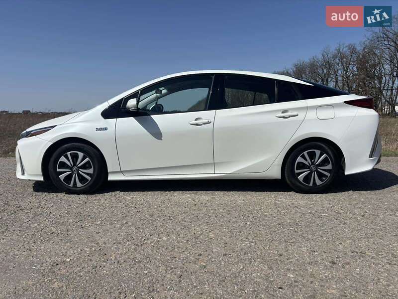 Toyota Prius prime (2017)