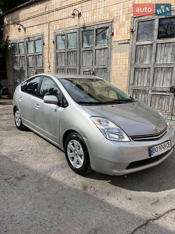 Toyota Prius (2004)