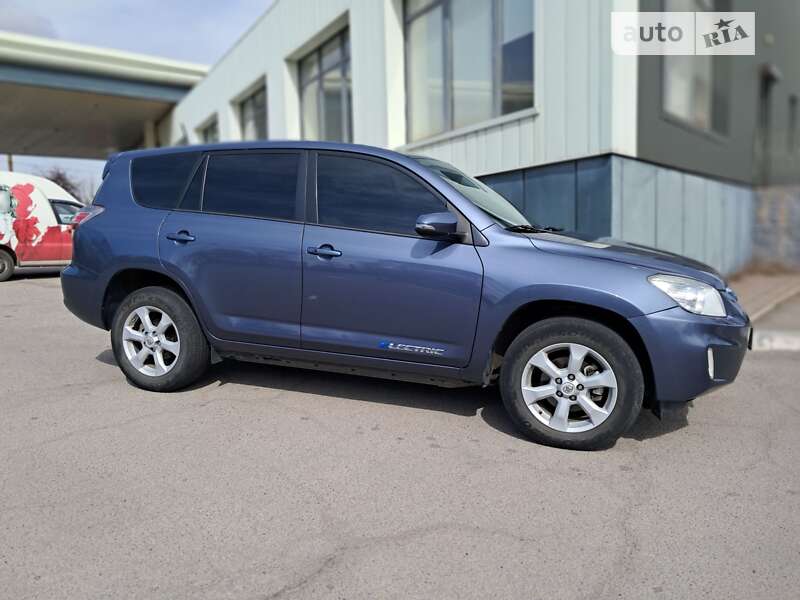 Toyota Rav4 ev (2012)