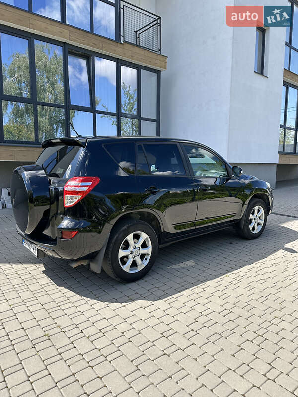 Toyota Rav4 (2011)