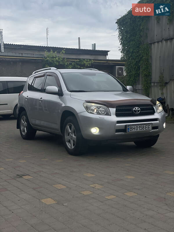 Toyota Rav4 (2008)