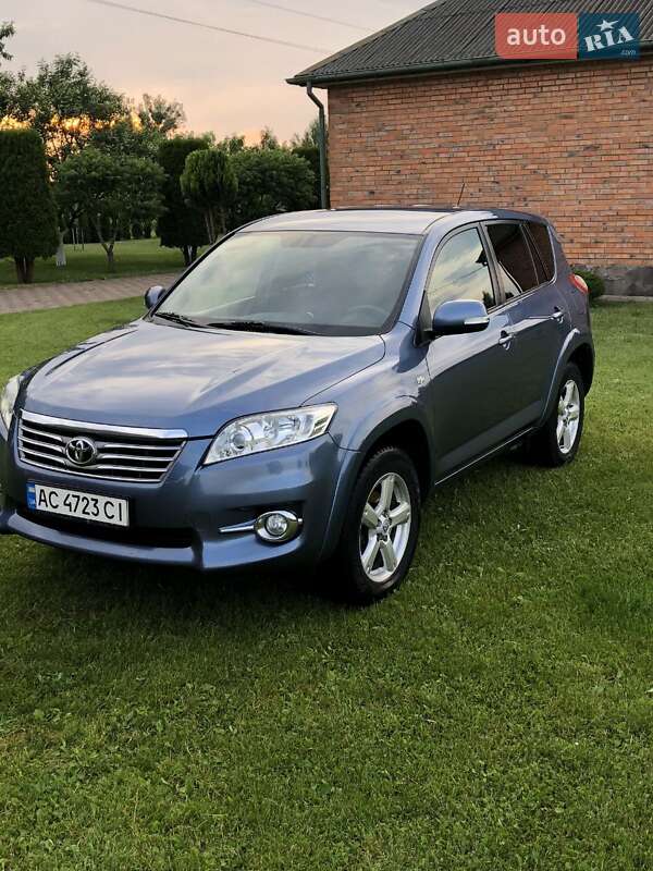 Toyota Rav4 (2011)