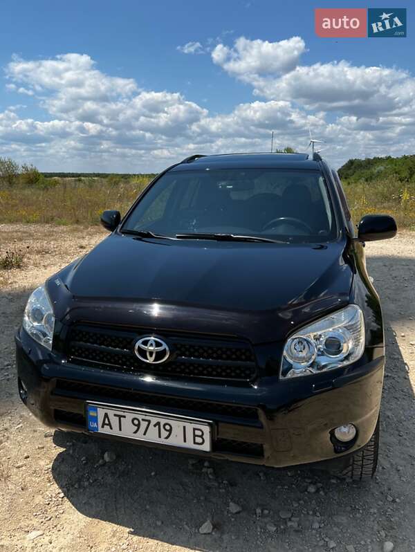 Toyota Rav4 (2005)