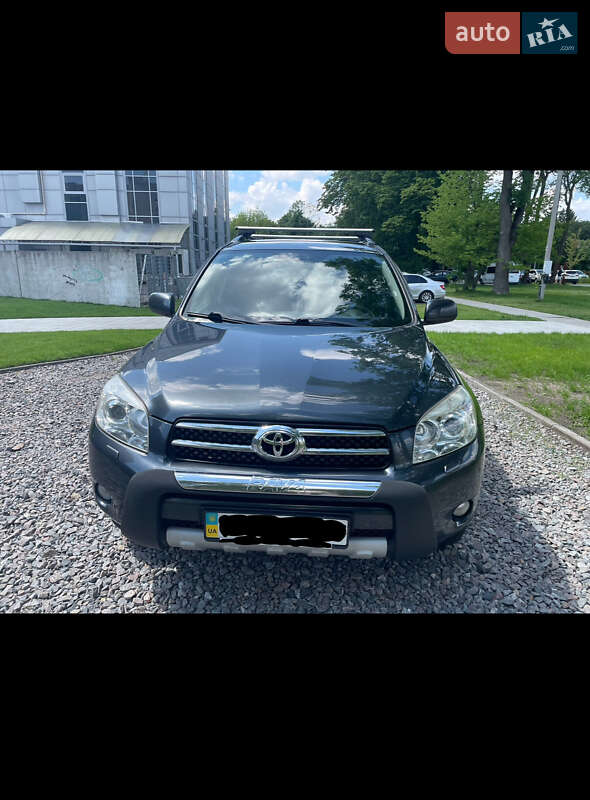 Toyota Rav4 (2008)