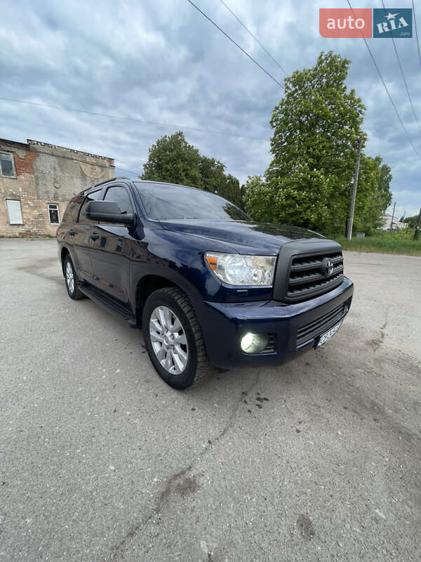 Toyota Sequoia (2008)